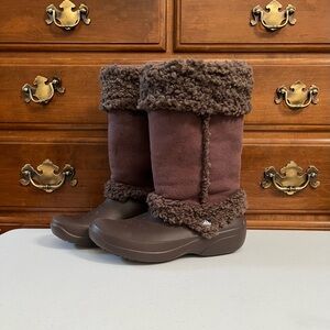CROCS Chocolate Sherpa Lined Boots
